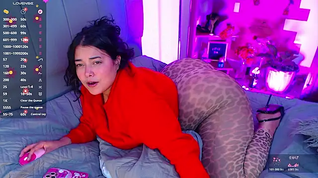 Chat +18 de VictoriaMontero30000 ao vivo