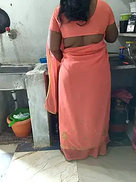 Show de MaaliiiPonuTamil na webcam