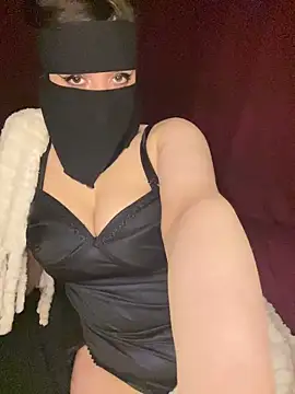 RooVaaN-Xx webcam show