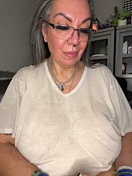 dieseldame1313 现场XXX聊天