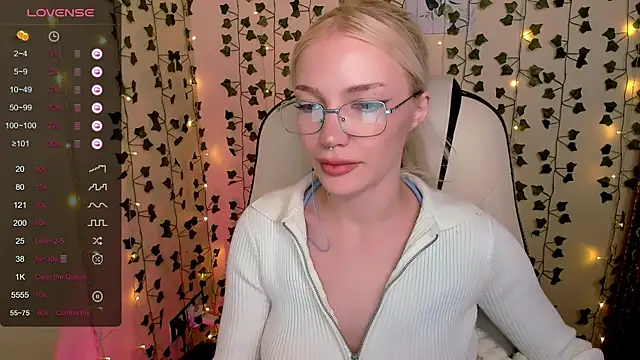 XXX chat uživo modela AnyaTaylor_