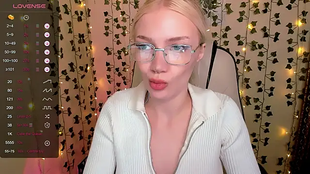 AnyaTaylor_ Chat XXX live