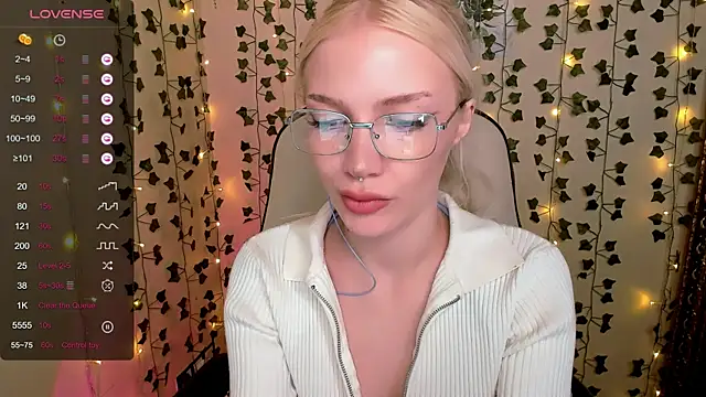 AnyaTaylor_ Chat XXX live