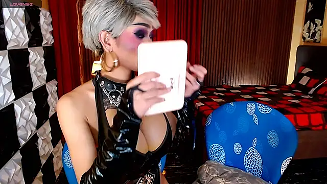 IndestructibleLily Live XXX-Chat