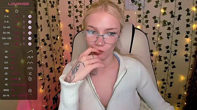 Chat +18 de AnyaTaylor_ ao vivo