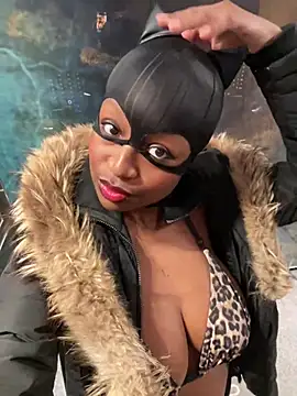 Chatroom XXX en direct de tia___fox