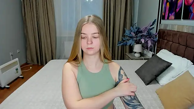 XXX chat uživo modela SirenaDoll