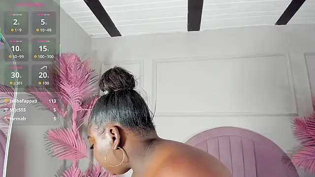 แชท XXX สดของ Tamaramilleer