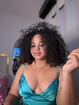 Lucy_wilson5 Adlı Modelin Canlı XXX Sohbeti