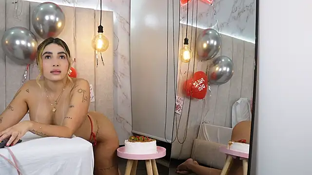 Annyy_Rosse's Webcam Show