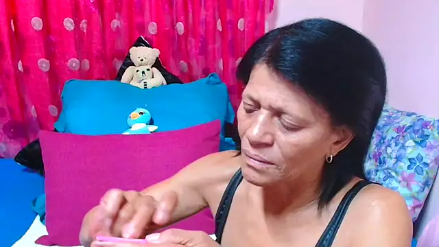 SLUTTYROXY লাইভ XXX চ্যাট