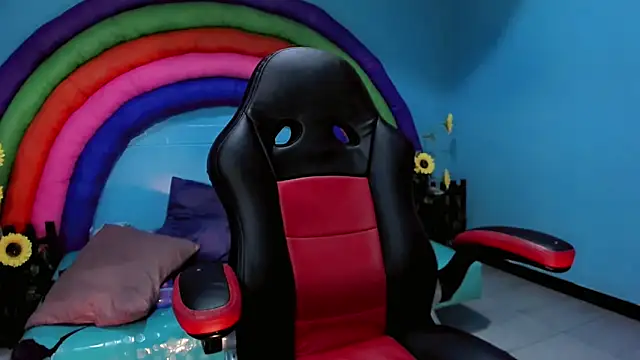 Pokazy przed kamerką – Karlaa_Hernandez_