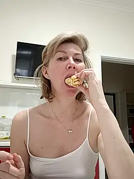 Chatroom XXX en direct de stellahere8