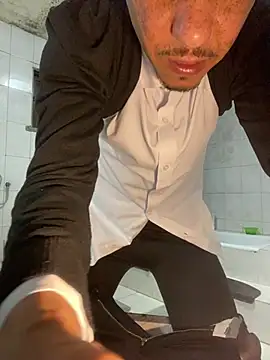 rogerdik76 Chat XXX in diretta