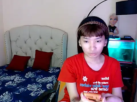 ShantalFoxxy_ Chat XXX in diretta