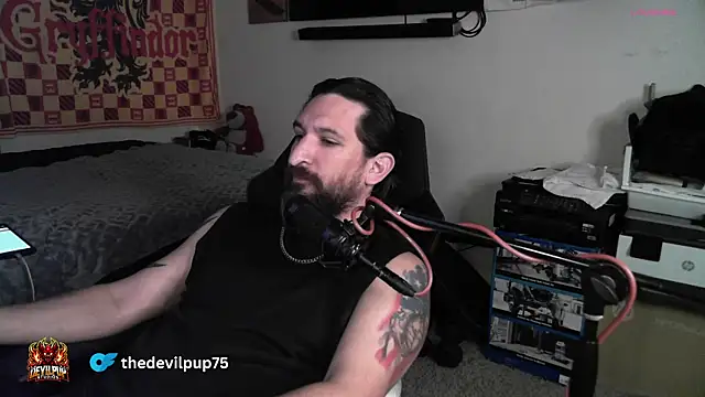 DevilPup75_ 라이브 XXX 채팅