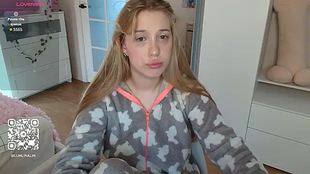 LightStar_18 Chat XXX live