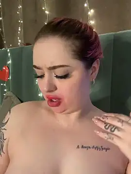 KellyMoors 现场XXX聊天