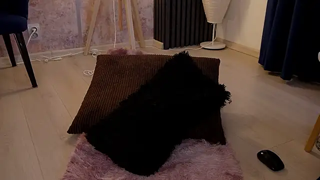 Chat +18 de scarleteyes_ ao vivo