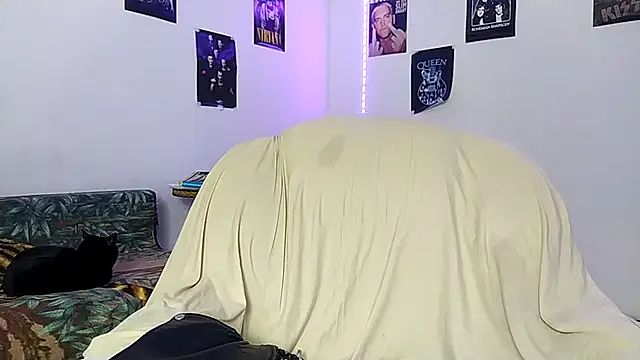 Huntall77 Live XXX-chat