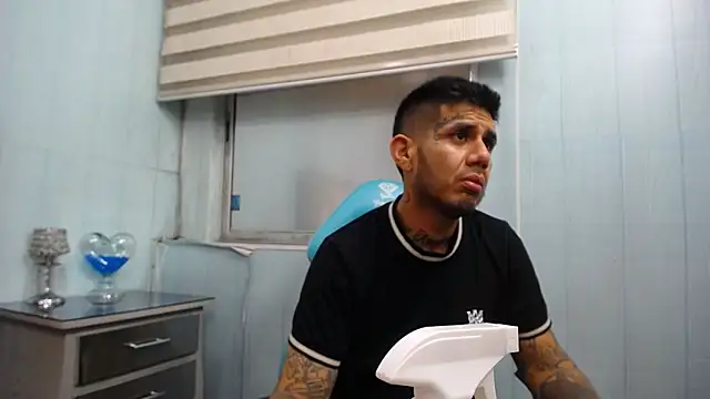 allison_max_tattoo: απευθείας συνομιλία ΧΧΧ