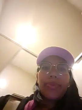 SheenaBrooke webkamerás műsora