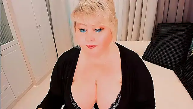 แชท XXX สดของ BIGTITSBBW