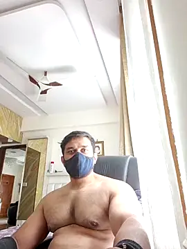 kaizercool1: διαδικτυακό σόου στην κάμερα