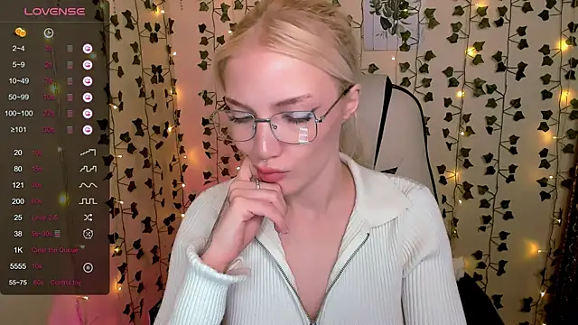 AnyaTaylor_ Adlı Modelin Canlı XXX Sohbeti