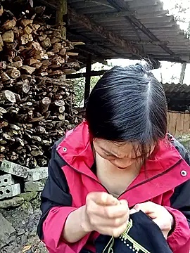 ngan-cute Live XXX Chat