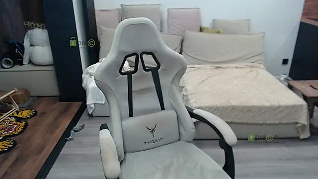 Sunny-Girl1 élő XXX-chatje