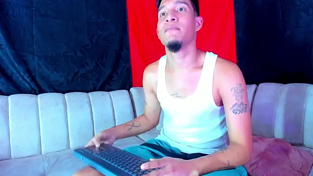 XXX chat uživo modela Peter_boys_1