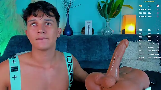 Leo_Savage_ Pertunjukan Webcam