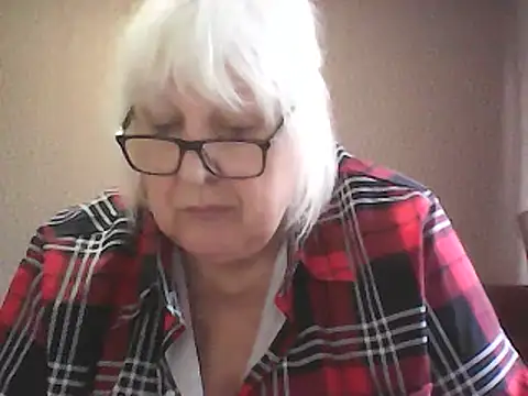 Alexia64231: διαδικτυακό σόου στην κάμερα