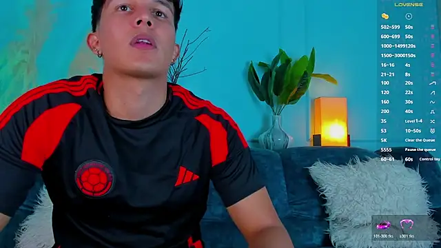 Leo_Savage_ Webcam show