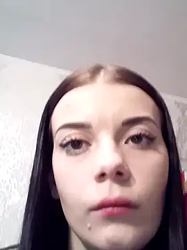 Show modela JhonSHelBy7LuNa na web-kameri