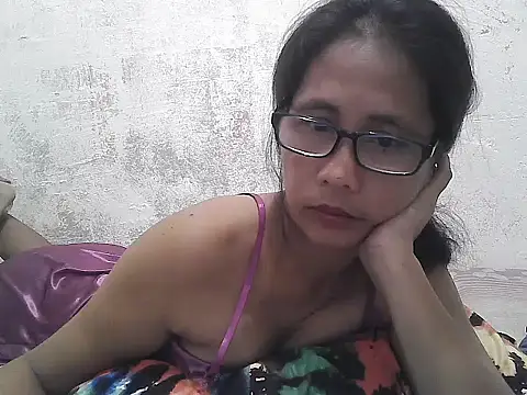 HotLadyPinay32 Live XXX-Chat