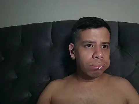 WILD_BIGCOCK35 Webcam Show