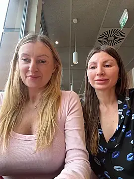 แชท XXX สดของ legsLONG