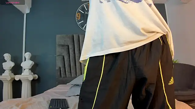 khris__evans Show in webcam