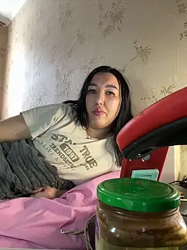 Naughtbaby_2025 Obrolan Langsung XXX