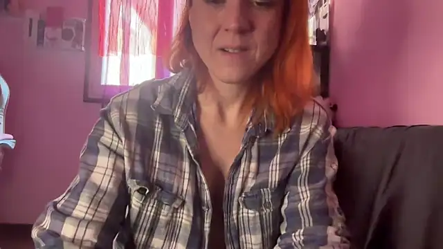 Chat XXX en directo de Nikky_Divine