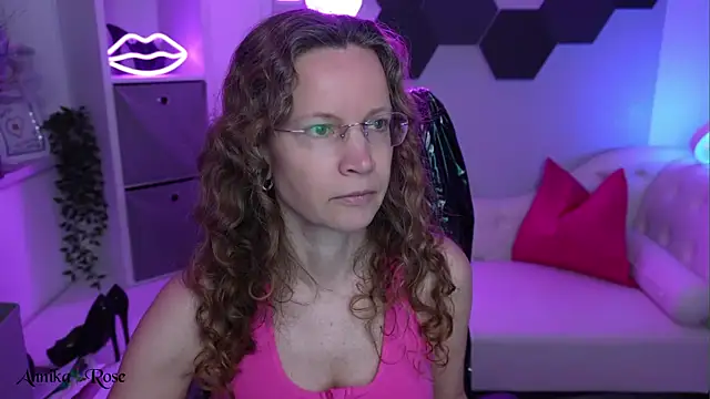 AnnikaRose: онлайн-секс-чат