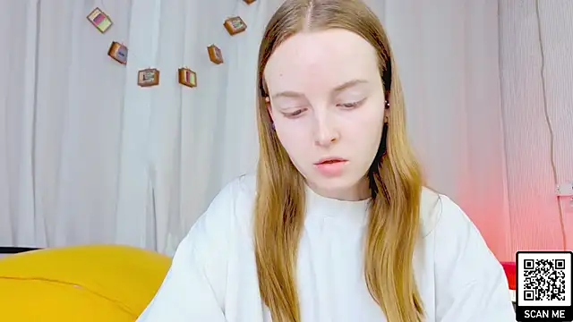 XXX chat uživo modela bae_cake_