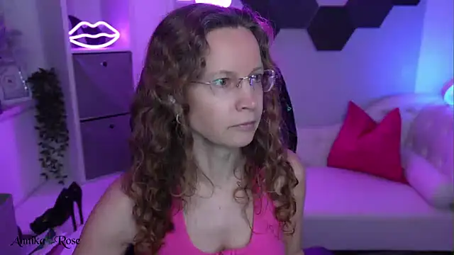 AnnikaRose – Naživo XXX chat