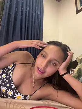 Eve_Ritz Adlı Modelin Canlı XXX Sohbeti