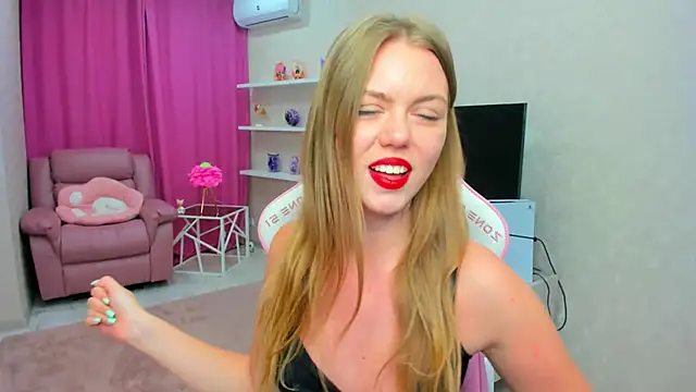 Strawberrye 现场XXX聊天