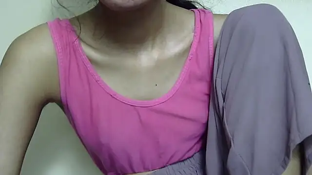 Chat XXX ao vivo de Anu_tiny