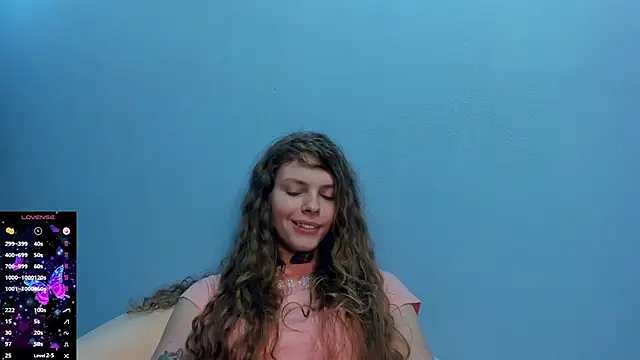 RayaNenlia 即時 XXX 聊天