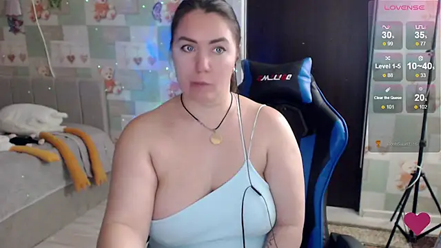 Pokazy przed kamerką – Korolek12